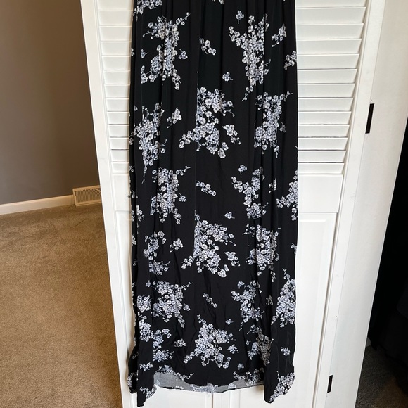 Old Navy Strapless Floral Maxi Dress, Size S, Black, Blue & White Multi - Picture 5 of 10